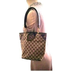 GUCCI Small Tote Shoulder Bucket Bag Monogram Peacock Embellished‎ Sequin Tote